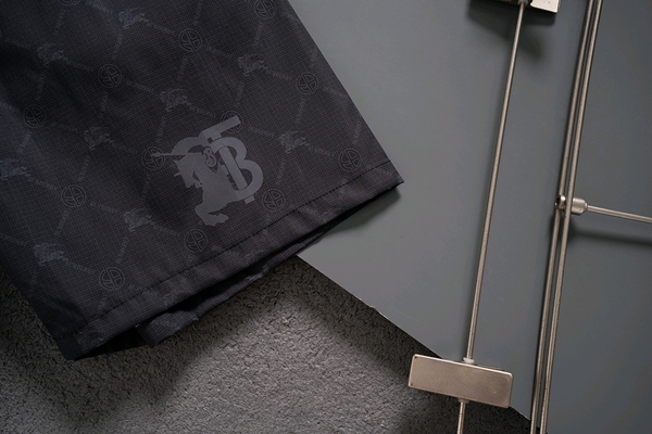 ブランドハーフパンツ角部分ディテール